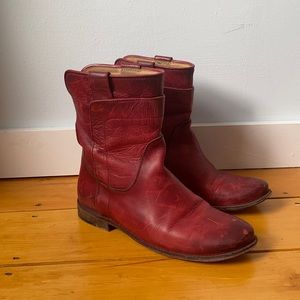 Frye Paige Short Riding Boot in Burgundy